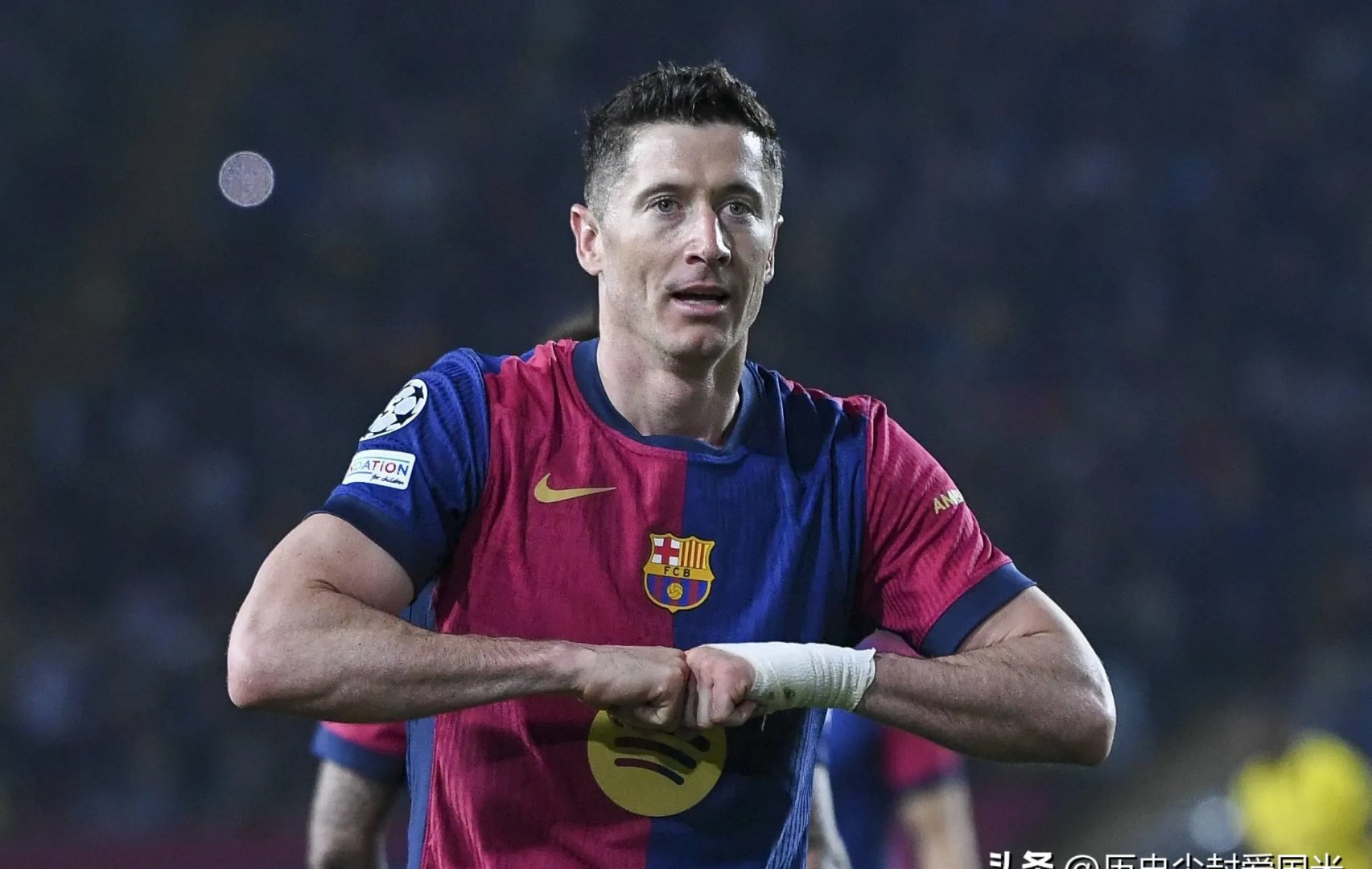 爱游戏培训-铁腰发威：比达尔中场大腿助巴萨获胜的简单介绍