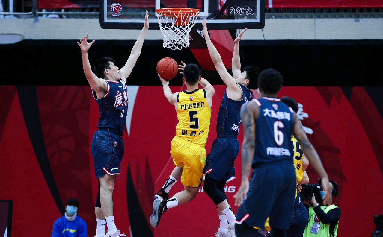 富邦队抢眼表现，成为新赛季黑马