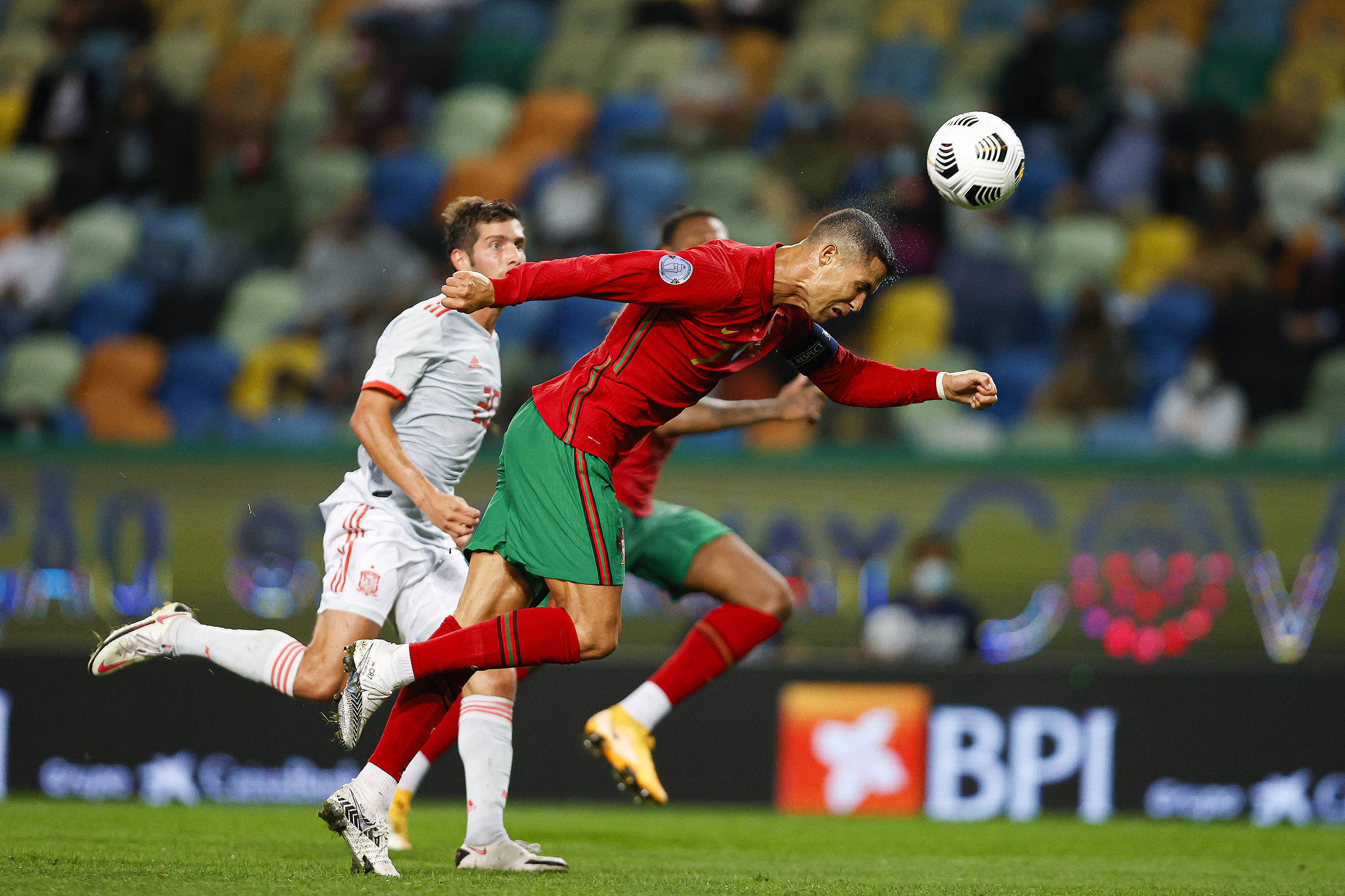 爱游戏视频-关于葡萄牙大胜法国，欧预赛比赛最具看点的信息